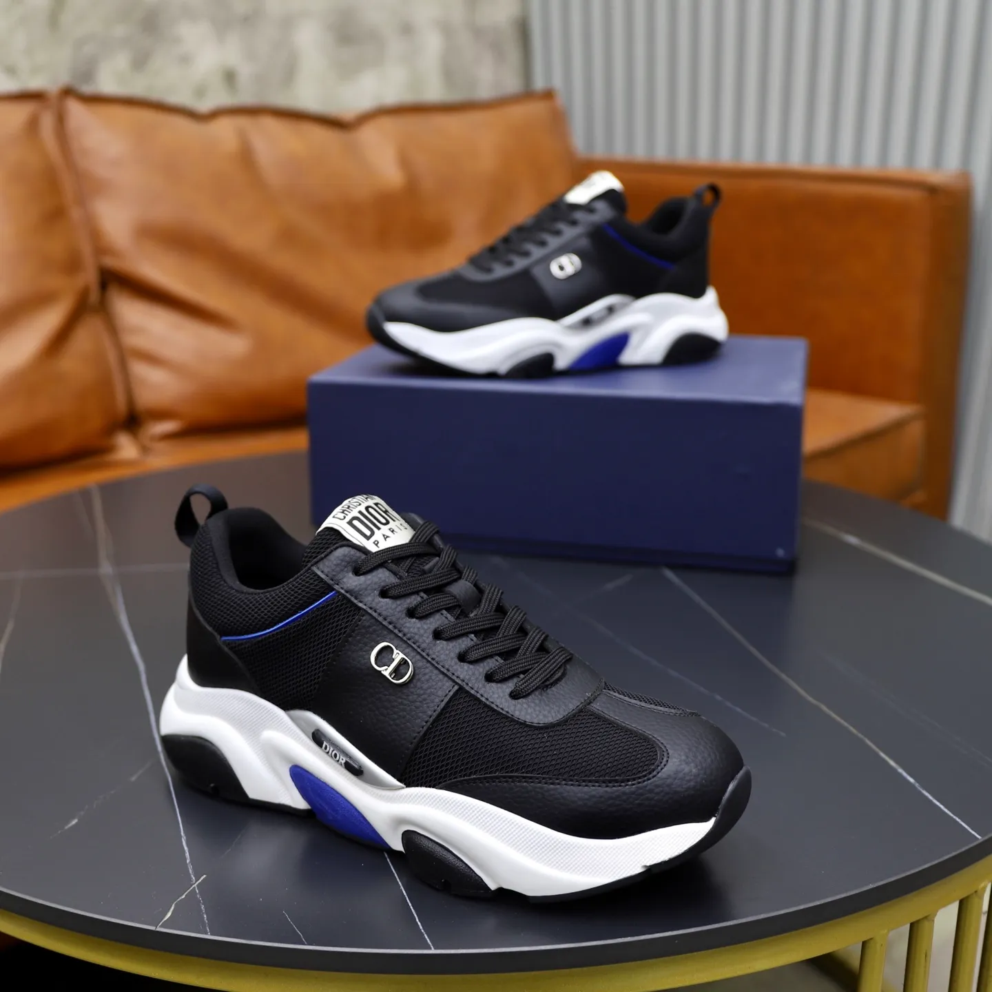 Ex-factory price: 462💰🙅‍♂️🙅‍♂️🙅‍♂️ Brand: Dior DIOR Standard code: 38-44 (45 customized) Grade: Same as the official website Material: Original leather splicing Comfortable and breathable lining Original wear-resistant outsole Style category: Men's fashionable casual shoes Running sneakers Noble luxury brand elements Top luxury Color: actual picture color